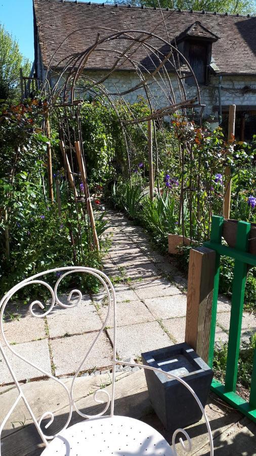 Le Jardin des Merveilles Saint-Pierre-d'Autils Extérieur photo